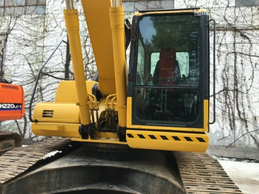 Komatsu PC220-7 - 미니 굴삭기 : 사진 1 Komatsu PC220-7 - 미니 굴삭기 : 사진 1