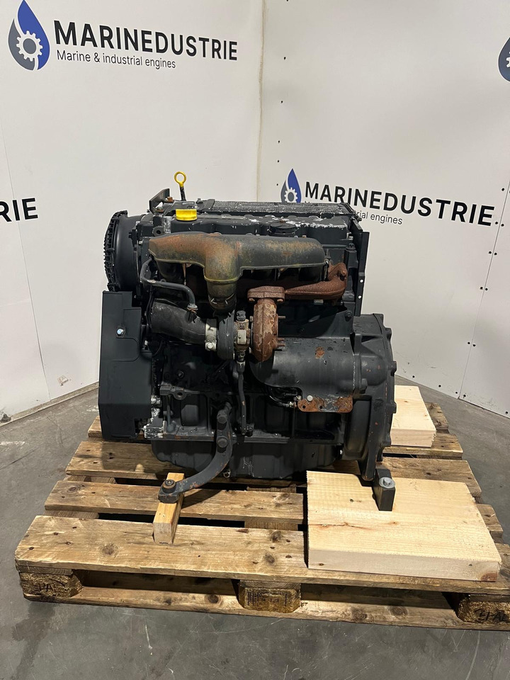 Deutz BF4L 2011 - 엔진 기타 기계 용 : 사진 3 Deutz BF4L 2011 - 엔진 기타 기계 용 : 사진 3