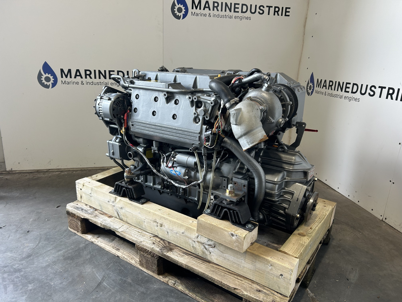 Yanmar 4LH-DTE - 엔진 기타 기계 용 : 사진 3 Yanmar 4LH-DTE - 엔진 기타 기계 용 : 사진 3