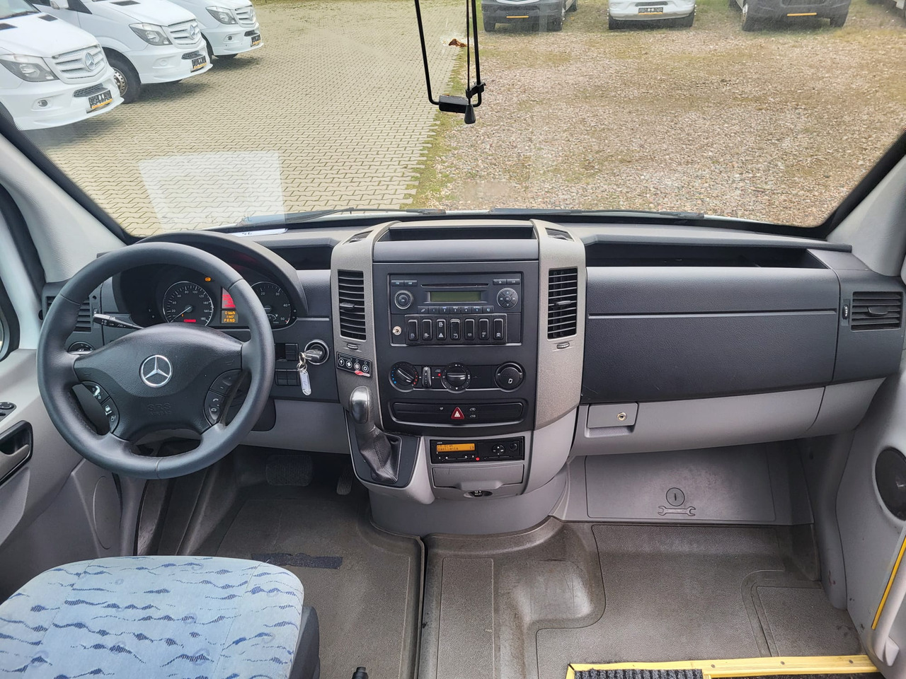 Mercedes-Benz Sprinter 518 CDI - 24 places + standing - 소형 버스, 승합차 : 사진 5 Mercedes-Benz Sprinter 518 CDI - 24 places + standing - 소형 버스, 승합차 : 사진 5