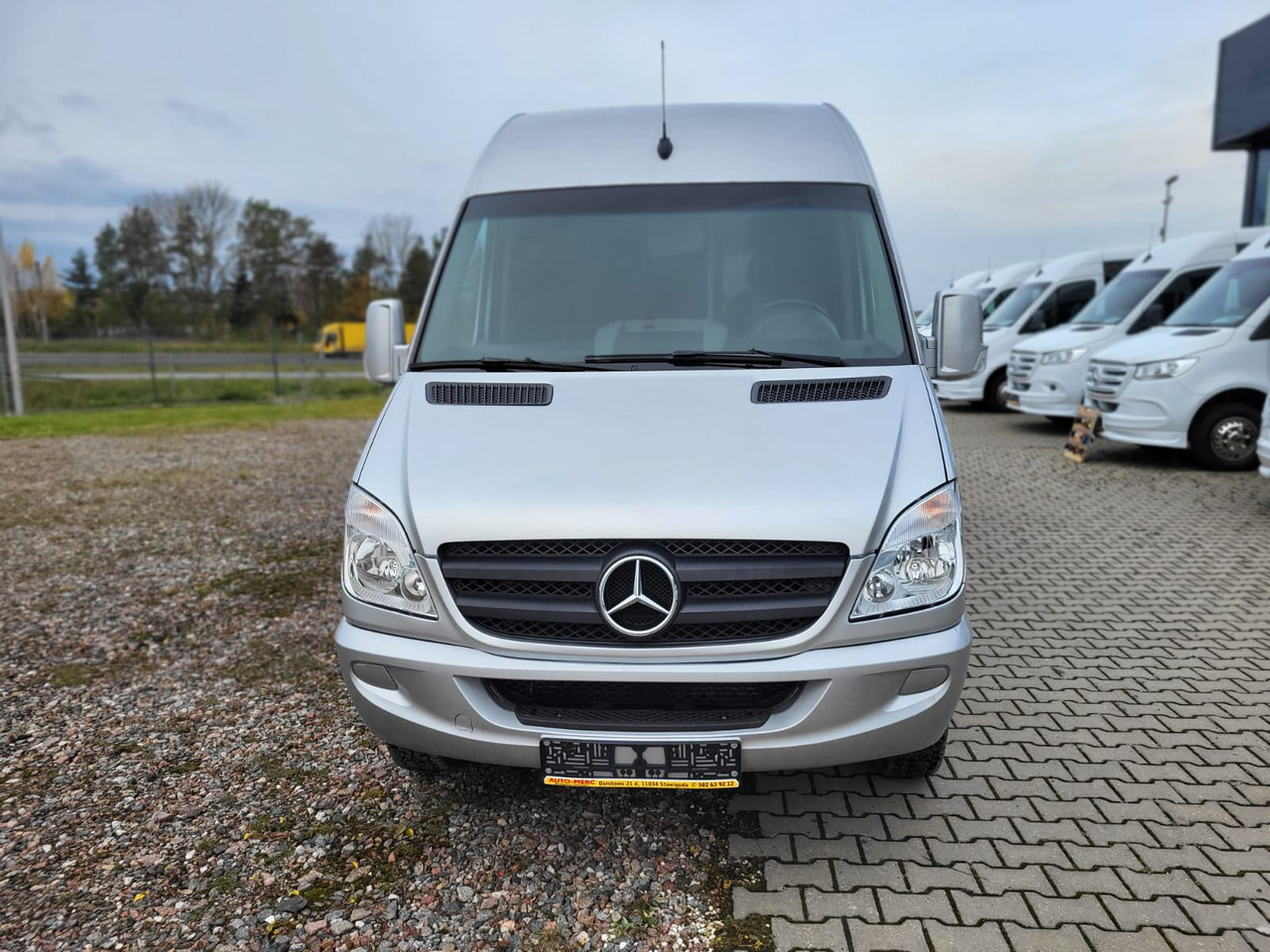 Mercedes-Benz Sprinter 519 CDI 24 places + 4 standing - 교외 버스 : 사진 3 Mercedes-Benz Sprinter 519 CDI 24 places + 4 standing - 교외 버스 : 사진 3