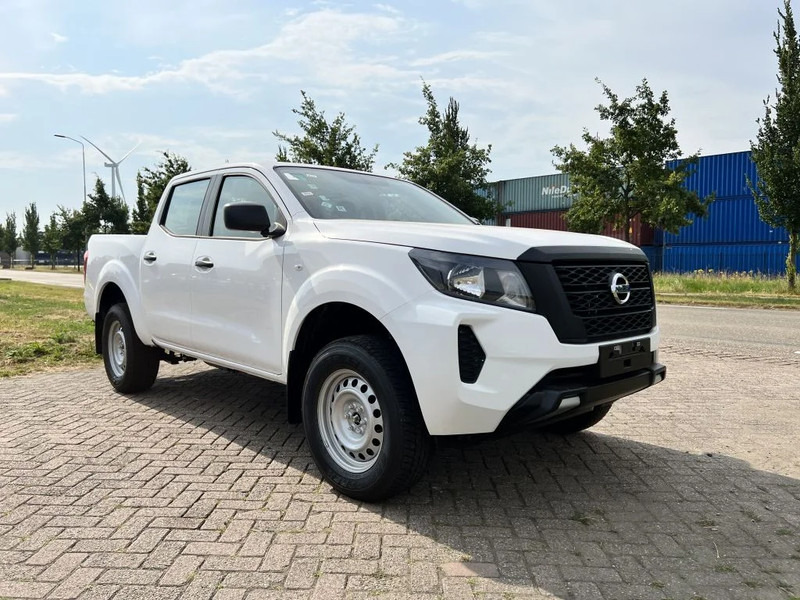 리스 Nissan Navara 4x4 - 22 UNITS - 2.5 D Double Cab - XE - EURO 2 - NEW!! READY FOR WORK!!! Nissan Navara 4x4 - 22 UNITS - 2.5 D Double Cab - XE - EURO 2 - NEW!! READY FOR WORK!!! : 사진 6