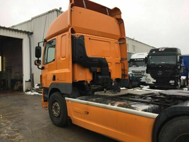 DAF CF85-410 G.Haus 2xBett ZF/Schalter 2-Kreishydr - 트랙터 유닛 : 사진 3 DAF CF85-410 G.Haus 2xBett ZF/Schalter 2-Kreishydr - 트랙터 유닛 : 사진 3