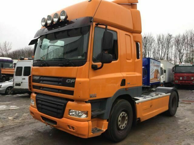 DAF CF85-410 G.Haus 2xBett ZF/Schalter 2-Kreishydr - 트랙터 유닛 : 사진 1 DAF CF85-410 G.Haus 2xBett ZF/Schalter 2-Kreishydr - 트랙터 유닛 : 사진 1