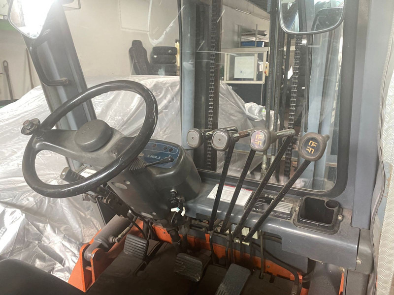 Hyundai D25 - 디젤 지게차 : 사진 3 Hyundai D25 - 디젤 지게차 : 사진 3