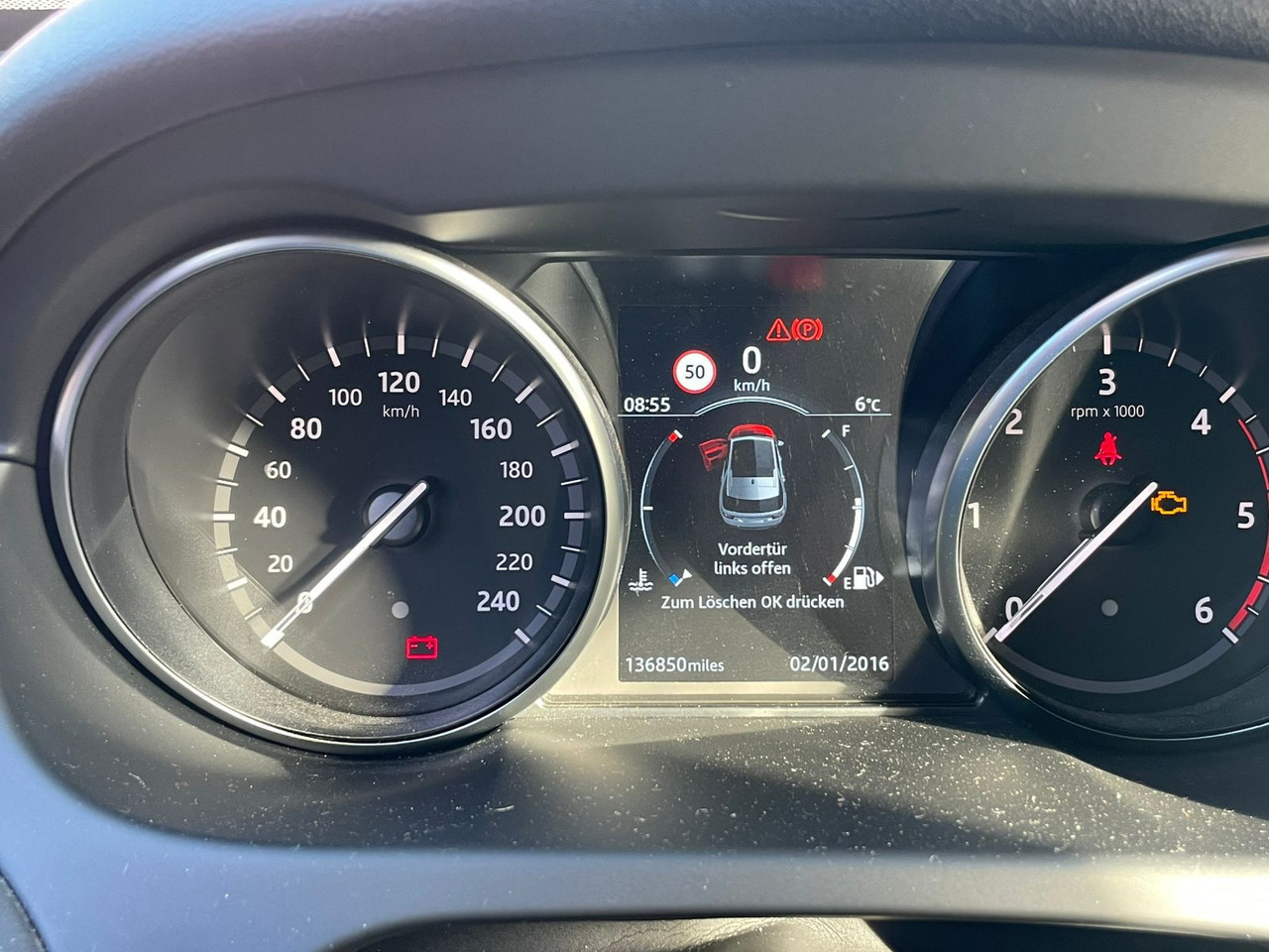 SUV Land Rover Discovery Sport HSE : 사진 7