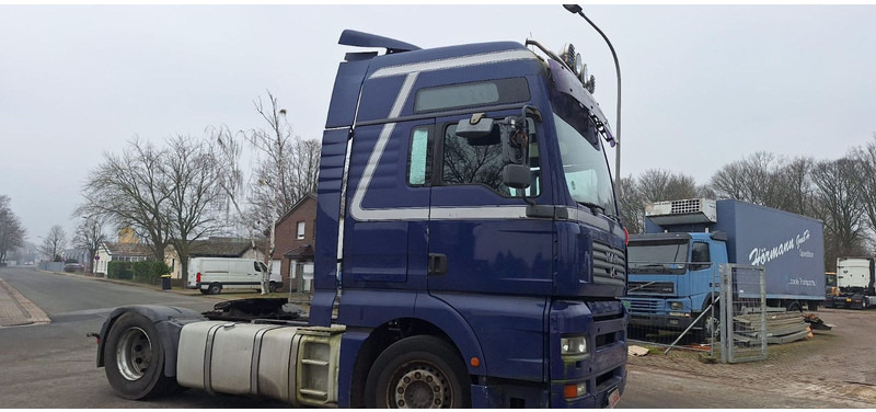 MAN 18.430 TGA G/Haus Hochdach xxl - 트랙터 유닛 : 사진 3 MAN 18.430 TGA G/Haus Hochdach xxl - 트랙터 유닛 : 사진 3