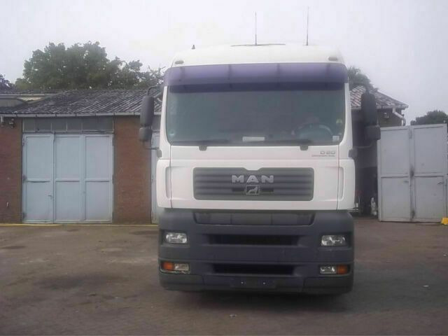 MAN 26.390 Fahrgestell Schaltgetriebe - 캡 새시 트럭 : 사진 1 MAN 26.390 Fahrgestell Schaltgetriebe - 캡 새시 트럭 : 사진 1