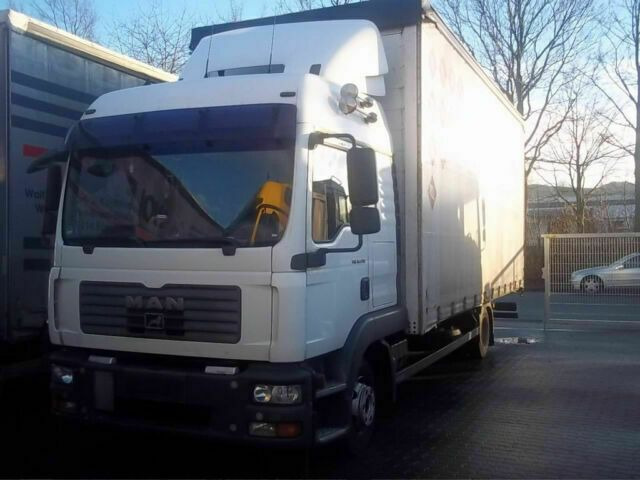 MAN 8.240TGL Euro:4 G.Haus/Hochdach Klima Stand - 커튼사이더 트럭 : 사진 1 MAN 8.240TGL Euro:4 G.Haus/Hochdach Klima Stand - 커튼사이더 트럭 : 사진 1