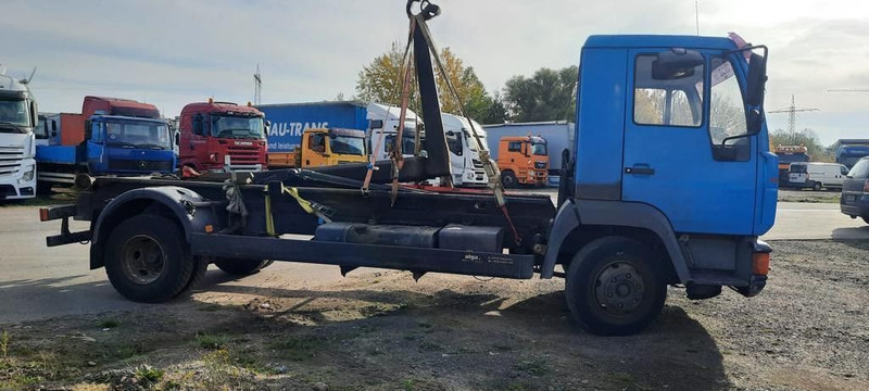 MAN L2000 Abrollkipper - 후크 리프트 트럭 : 사진 3 MAN L2000 Abrollkipper - 후크 리프트 트럭 : 사진 3