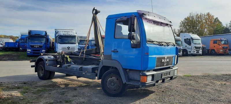 MAN L2000 Abrollkipper - 후크 리프트 트럭 : 사진 4 MAN L2000 Abrollkipper - 후크 리프트 트럭 : 사진 4