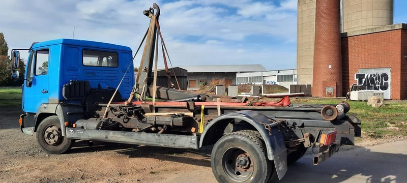 MAN L2000 Abrollkipper - 후크 리프트 트럭 : 사진 2 MAN L2000 Abrollkipper - 후크 리프트 트럭 : 사진 2