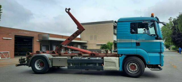 MAN TGS 18.440 Abroller mit Funk +Kran vor - 후크 리프트 트럭, 크레인 트럭 : 사진 3 MAN TGS 18.440 Abroller mit Funk +Kran vor - 후크 리프트 트럭, 크레인 트럭 : 사진 3