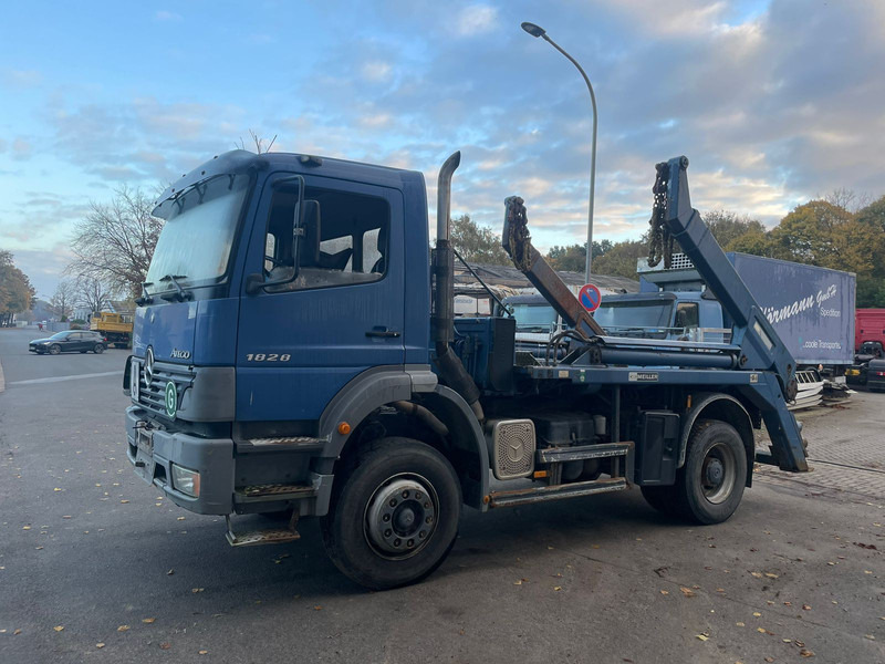 Mercedes-Benz 1828 Absetzkipper - 스킵 로더 트럭 : 사진 2 Mercedes-Benz 1828 Absetzkipper - 스킵 로더 트럭 : 사진 2