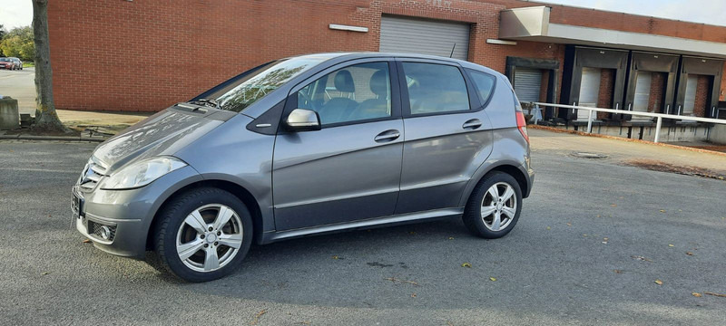 Mercedes-Benz A-Klasse 180 A 180 CDI AVANTGARDE - 차량 : 사진 2 Mercedes-Benz A-Klasse 180 A 180 CDI AVANTGARDE - 차량 : 사진 2