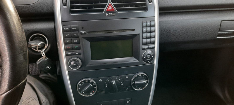 Mercedes-Benz A-Klasse 180 A 180 CDI AVANTGARDE - 차량 : 사진 5 Mercedes-Benz A-Klasse 180 A 180 CDI AVANTGARDE - 차량 : 사진 5