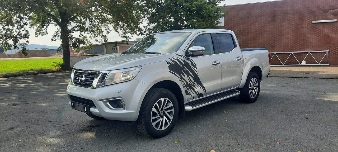 Nissan Navara NP300 N-Connecta Double Cab 4x4 - SUV : 사진 1 Nissan Navara NP300 N-Connecta Double Cab 4x4 - SUV : 사진 1