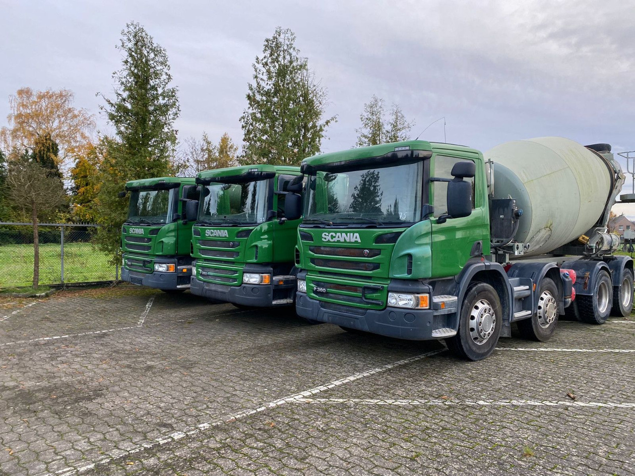 Scania 2x P360 Betonmischer 8x4 Blatt/Blatt E6 2 stück - 콘크리트 믹서 트럭 : 사진 3 Scania 2x P360 Betonmischer 8x4 Blatt/Blatt E6 2 stück - 콘크리트 믹서 트럭 : 사진 3