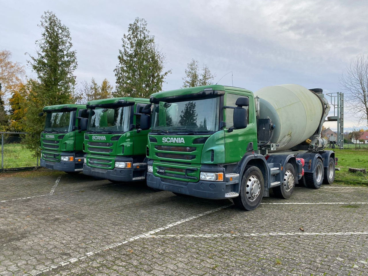 Scania 2x P360 Betonmischer 8x4 Blatt/Blatt E6 2 stück - 콘크리트 믹서 트럭 : 사진 1 Scania 2x P360 Betonmischer 8x4 Blatt/Blatt E6 2 stück - 콘크리트 믹서 트럭 : 사진 1