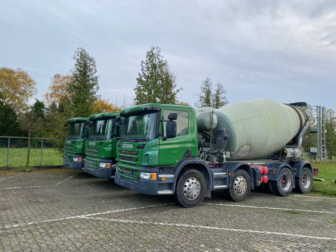 Scania 2x P360 Betonmischer 8x4 Blatt/Blatt E6 2 stück - 콘크리트 믹서 트럭 : 사진 4 Scania 2x P360 Betonmischer 8x4 Blatt/Blatt E6 2 stück - 콘크리트 믹서 트럭 : 사진 4