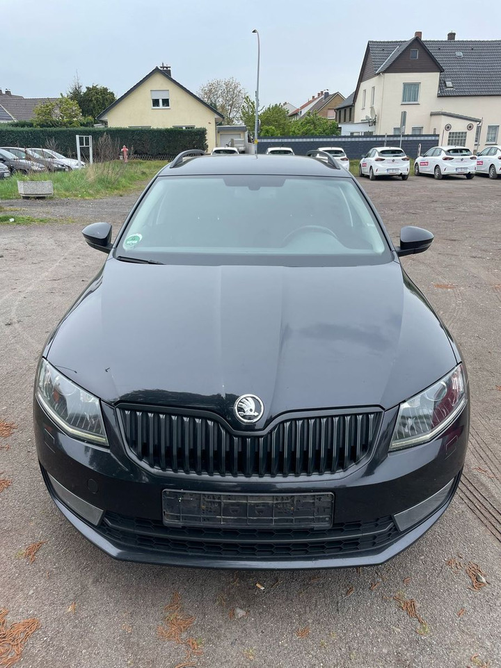 Skoda Octavia 2.0 TDI Green tec Solution Combi - 차량 : 사진 4 Skoda Octavia 2.0 TDI Green tec Solution Combi - 차량 : 사진 4