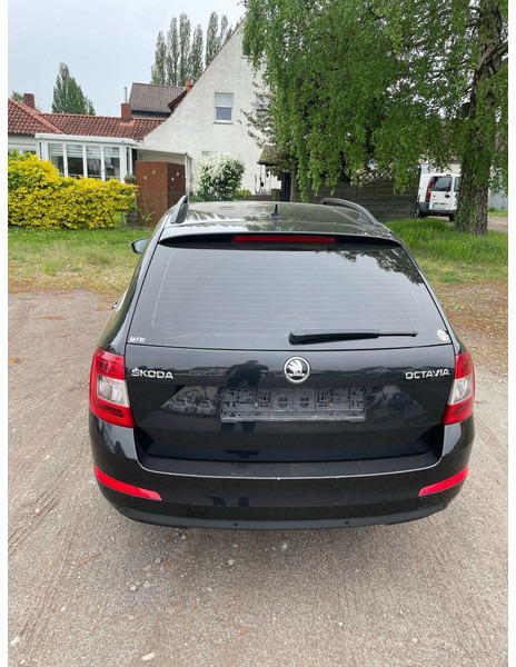 Škoda Octavia 2.0 TDI Green tec Solution Combi - 스테이션 왜건 : 사진 5 Škoda Octavia 2.0 TDI Green tec Solution Combi - 스테이션 왜건 : 사진 5