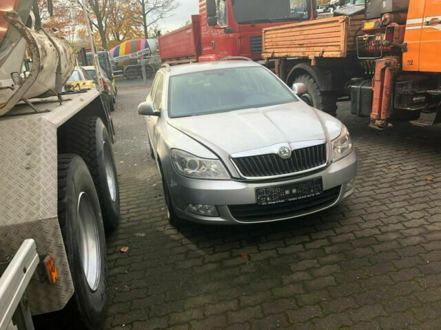 Skoda Octavia Scout Vollausst. 105 KW - 차량 : 사진 2 Skoda Octavia Scout Vollausst. 105 KW - 차량 : 사진 2