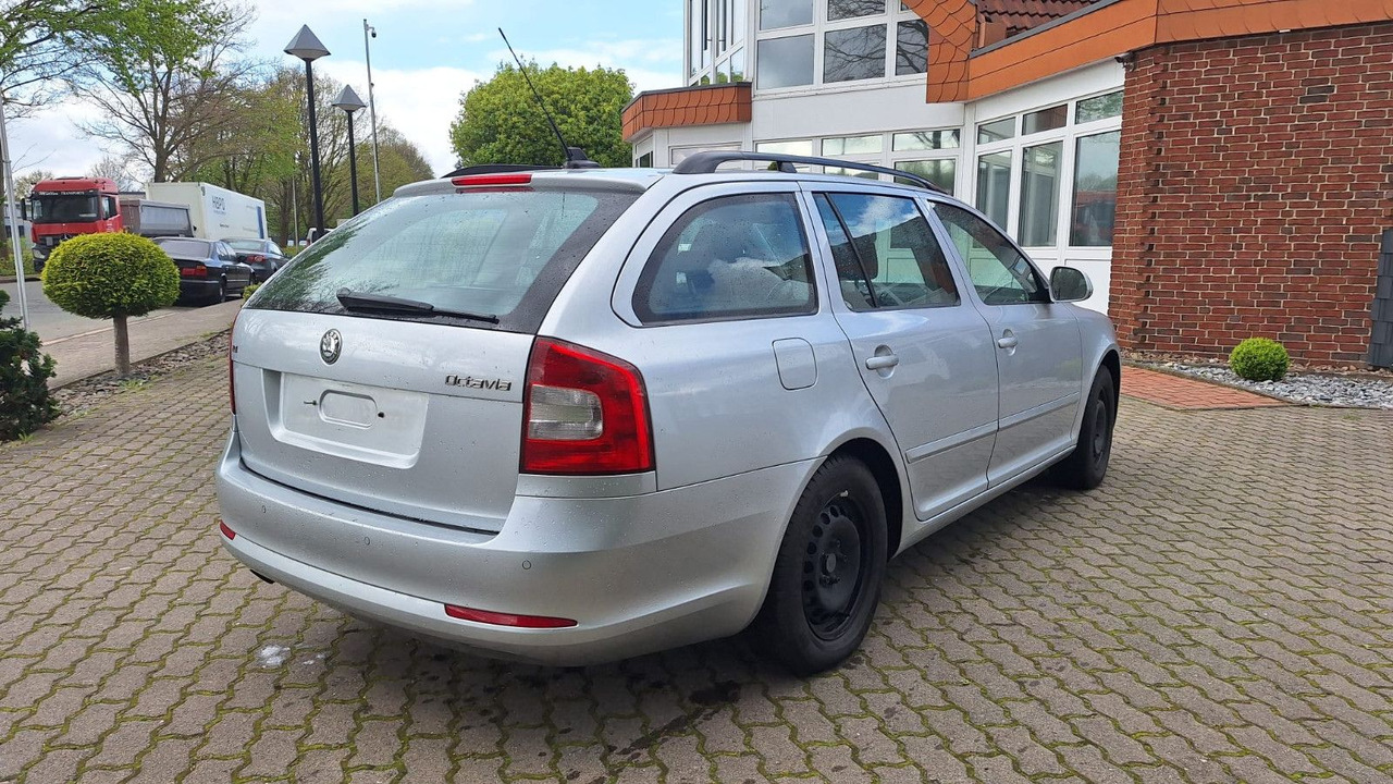 Skoda Octavia - 차량 : 사진 4 Skoda Octavia - 차량 : 사진 4