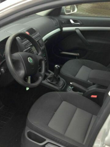 Skoda Octaviat Vollausst. 105 KW - 차량 : 사진 4 Skoda Octaviat Vollausst. 105 KW - 차량 : 사진 4