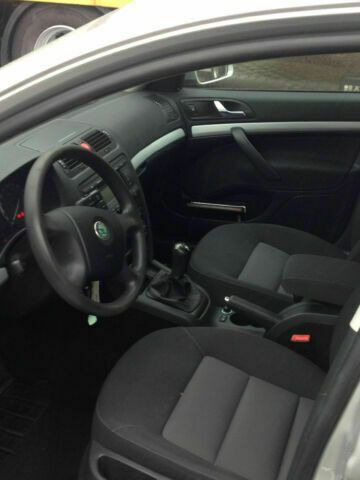 Skoda Octaviat Vollausst. 105 KW - 차량 : 사진 5 Skoda Octaviat Vollausst. 105 KW - 차량 : 사진 5