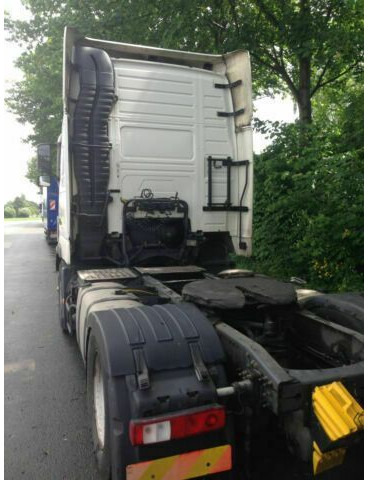 Volvo FH 440 G.Haus-Hochdach Euro:4 German Truck - 트랙터 유닛 : 사진 4 Volvo FH 440 G.Haus-Hochdach Euro:4 German Truck - 트랙터 유닛 : 사진 4