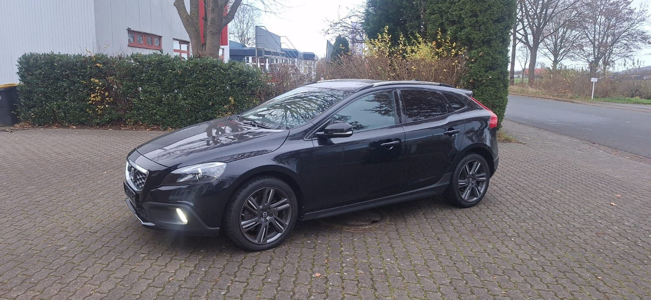 Volvo V40 Cross Country You! - SUV : 사진 2 Volvo V40 Cross Country You! - SUV : 사진 2