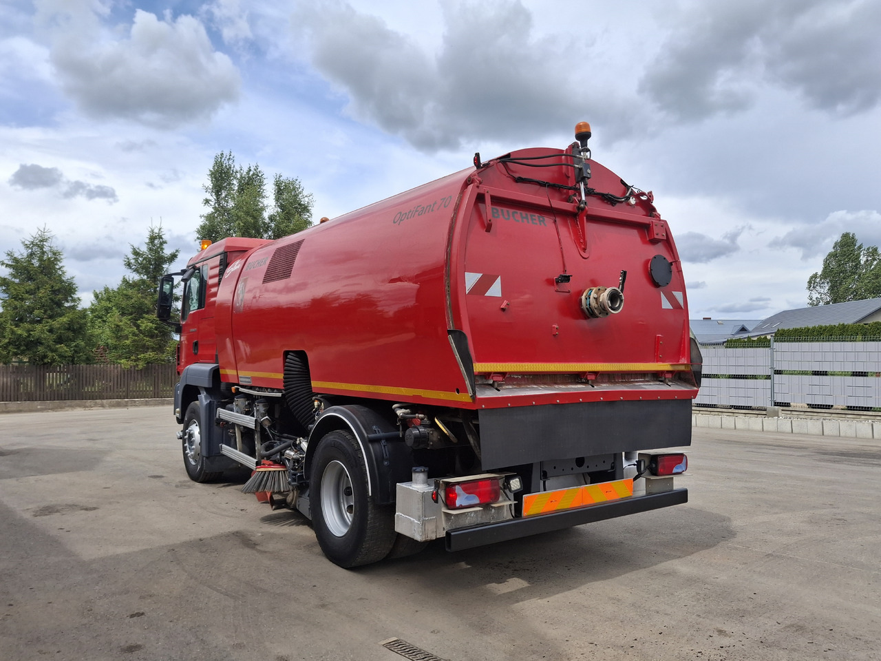 MAN TGS 18.320 Zamiatarka Kehrmaschine BUCHER 2 Motoren Karcher Szczotki L/R - 거리 청소 차량 : 사진 4 MAN TGS 18.320 Zamiatarka Kehrmaschine BUCHER 2 Motoren Karcher Szczotki L/R - 거리 청소 차량 : 사진 4