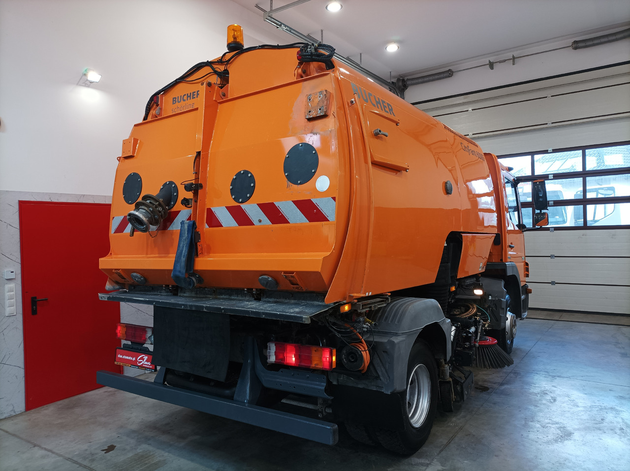 MERCEDES-BENZ Atego 1018 Zamiatarka Kehrmaschine BUCHER Szczotki L/R PM10 2 Silniki 2012r - 거리 청소 차량 : 사진 4 MERCEDES-BENZ Atego 1018 Zamiatarka Kehrmaschine BUCHER Szczotki L/R PM10 2 Silniki 2012r - 거리 청소 차량 : 사진 4