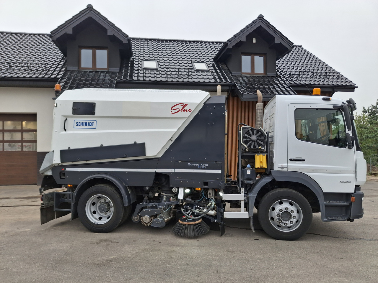 MERCEDES-BENZ Atego 1523 Zamiatarka Kehrmaschine Schmidt Street King 660 Euro 6 PM10 2 Motoren Szczotki L/R 2016r - 거리 청소 차량 : 사진 5 MERCEDES-BENZ Atego 1523 Zamiatarka Kehrmaschine Schmidt Street King 660 Euro 6 PM10 2 Motoren Szczotki L/R 2016r - 거리 청소 차량 : 사진 5