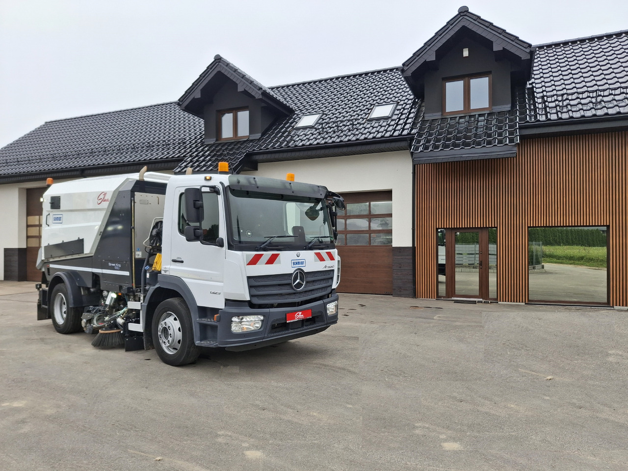 MERCEDES-BENZ Atego 1523 Zamiatarka Kehrmaschine Schmidt Street King 660 Euro 6 PM10 2 Motoren Szczotki L/R 2016r - 거리 청소 차량 : 사진 1 MERCEDES-BENZ Atego 1523 Zamiatarka Kehrmaschine Schmidt Street King 660 Euro 6 PM10 2 Motoren Szczotki L/R 2016r - 거리 청소 차량 : 사진 1