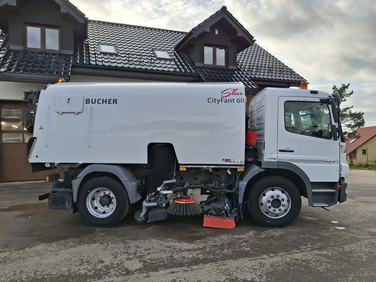 Mercedes-Benz Atego1524 Zamiatarka Kehrmaschine BUCHER 2 Motoren Sweeper - 거리 청소 차량 : 사진 4 Mercedes-Benz Atego1524 Zamiatarka Kehrmaschine BUCHER 2 Motoren Sweeper - 거리 청소 차량 : 사진 4