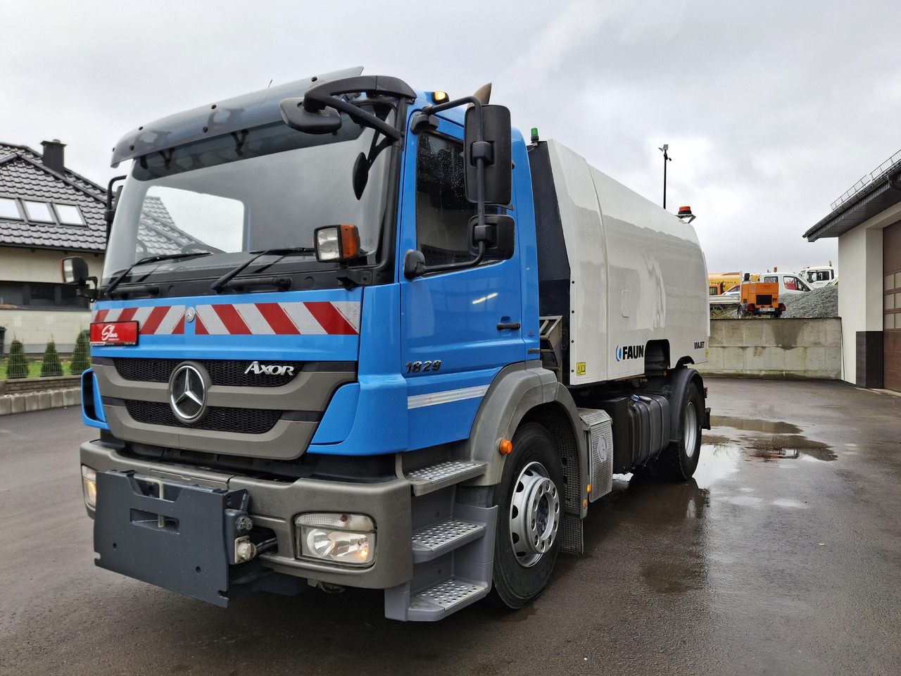 Mercedes-Benz Axor 1829 Zamiatarka Kehrmaschine FAUN Euro5 PM10 76 Tyś KM 2010 - 거리 청소 차량 : 사진 2 Mercedes-Benz Axor 1829 Zamiatarka Kehrmaschine FAUN Euro5 PM10 76 Tyś KM 2010 - 거리 청소 차량 : 사진 2