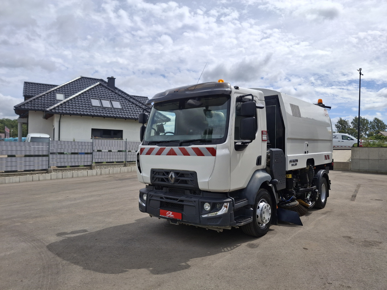 RENAULT D16 Zamiatarka Kehrmaschine FAUN Euro 6 PM10 Szczotki L/R Karcher Rura Do Liści 2 Motoren - 거리 청소 차량 : 사진 2 RENAULT D16 Zamiatarka Kehrmaschine FAUN Euro 6 PM10 Szczotki L/R Karcher Rura Do Liści 2 Motoren - 거리 청소 차량 : 사진 2