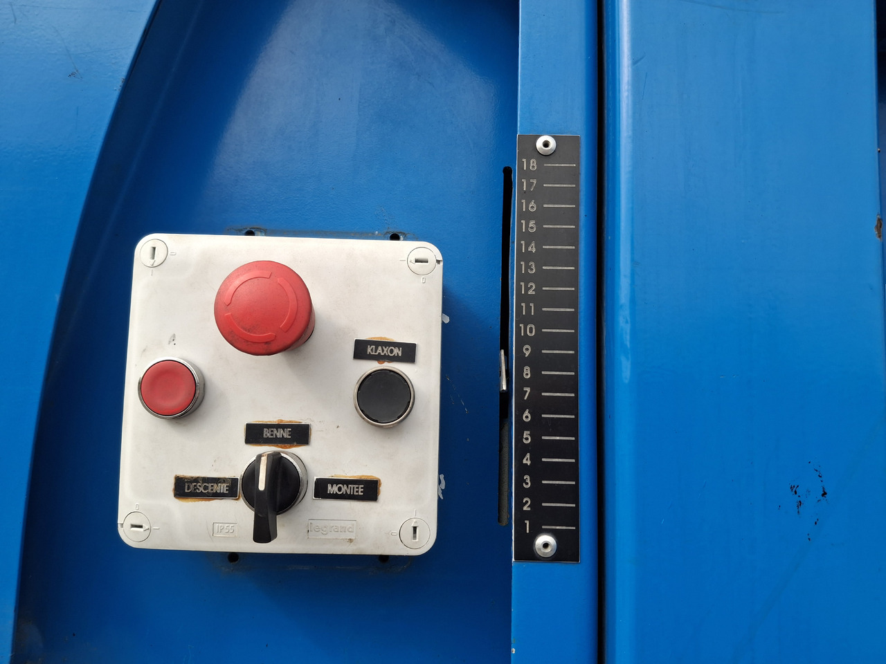 리스 Renault D16 Renault D16 : 사진 11