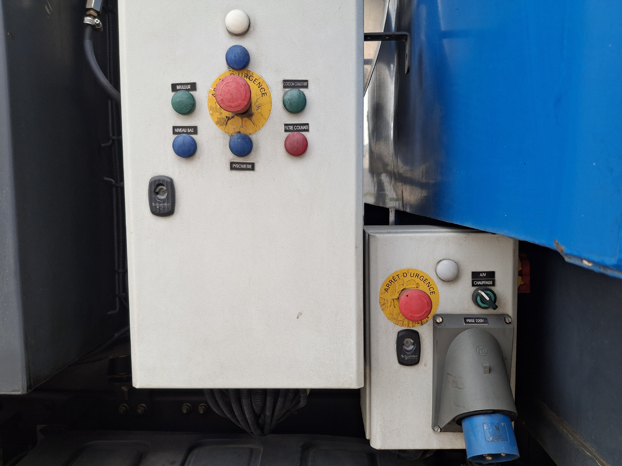 리스 Renault D16 Renault D16 : 사진 7