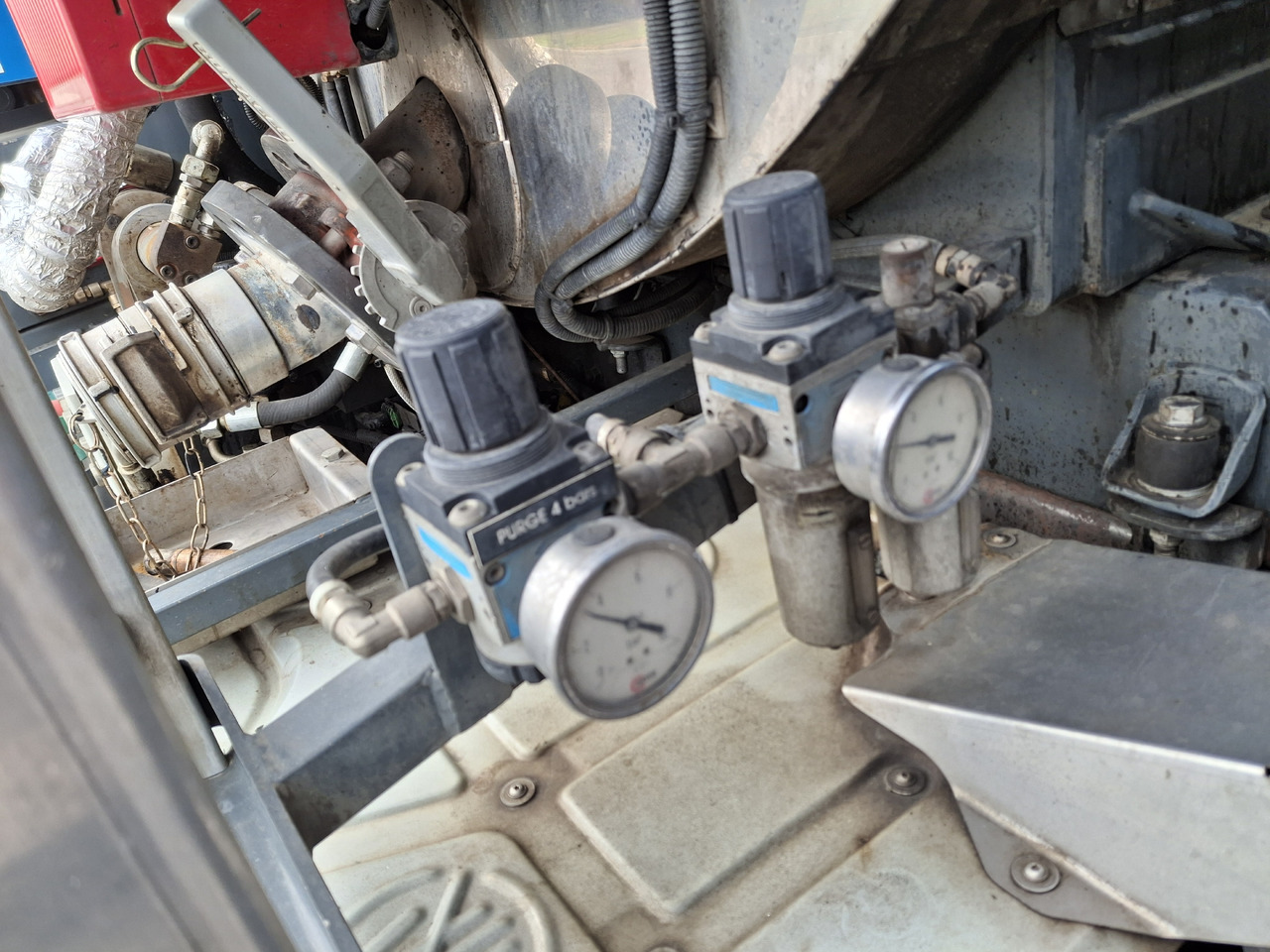 리스 Renault D16 Renault D16 : 사진 35