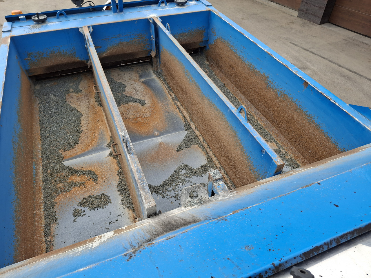 리스 Renault D16 Renault D16 : 사진 33