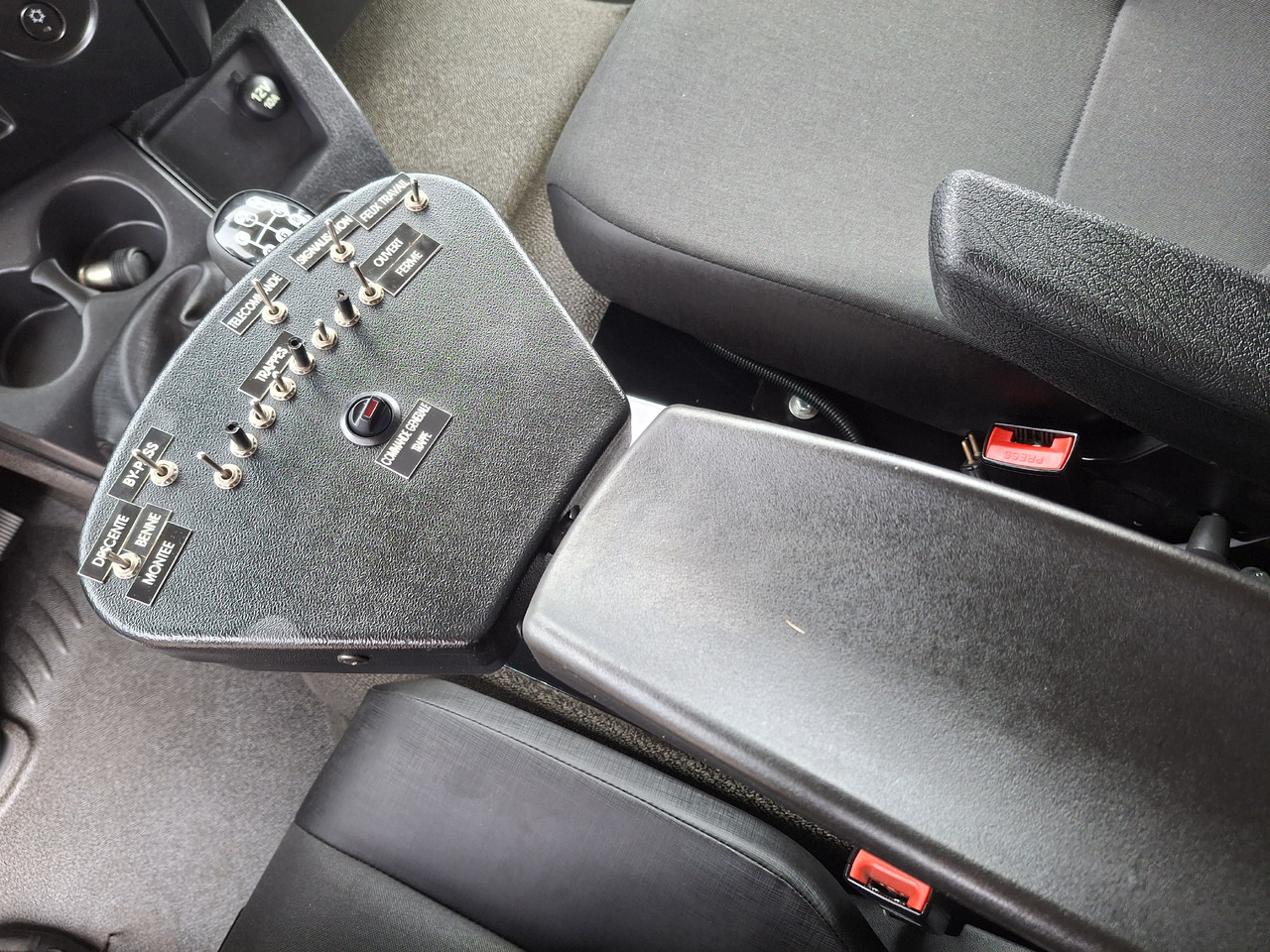 리스 Renault D16 Renault D16 : 사진 26