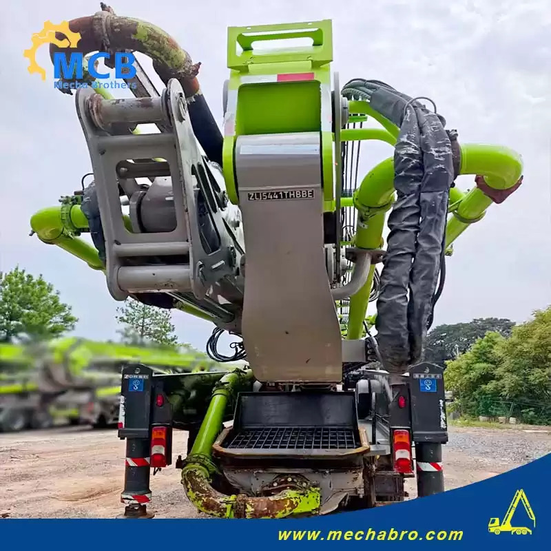 ZOOMLION ZLJ5441THBBE - 콘크리트 펌프 트럭 : 사진 4 ZOOMLION ZLJ5441THBBE - 콘크리트 펌프 트럭 : 사진 4