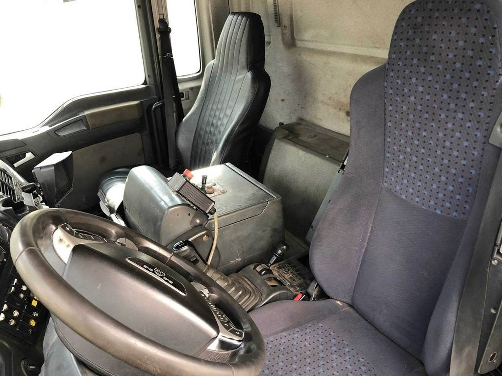 MAN TGA 26.430 6X2-2 BL/M 3-WAY TIP+PALFINGER PK23500 - 덤프트럭 : 사진 5 MAN TGA 26.430 6X2-2 BL/M 3-WAY TIP+PALFINGER PK23500 - 덤프트럭 : 사진 5