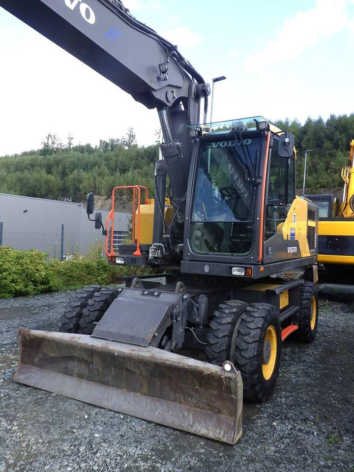 Volvo EW 220 E - 휠 굴삭기 : 사진 2 Volvo EW 220 E - 휠 굴삭기 : 사진 2