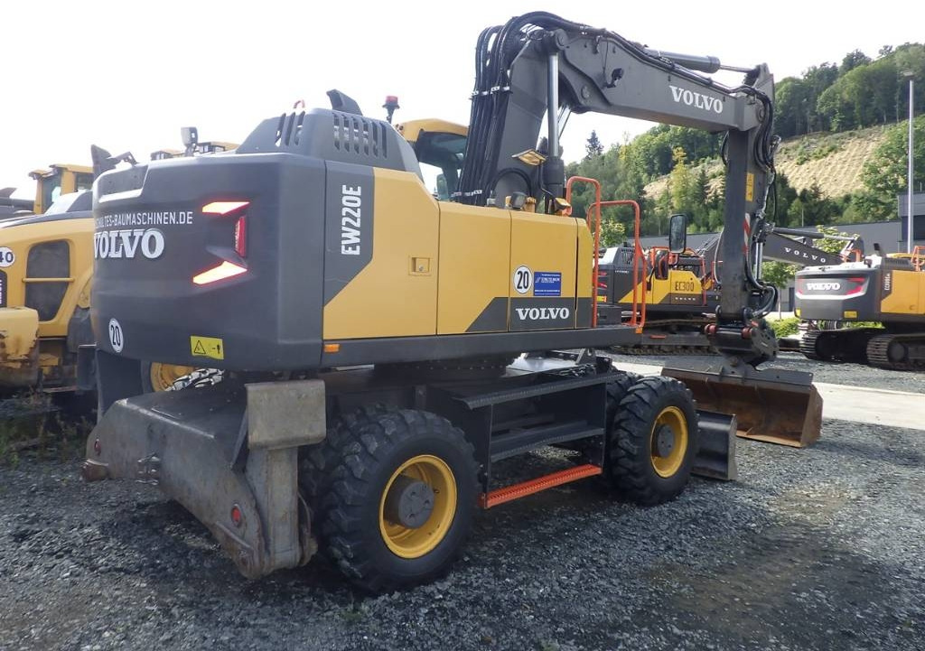 Volvo EW 220 E - 휠 굴삭기 : 사진 5 Volvo EW 220 E - 휠 굴삭기 : 사진 5