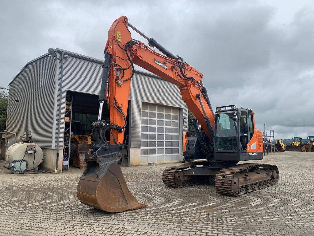 Doosan DX 235 LCR-5 - 크롤러 굴삭기 : 사진 1 Doosan DX 235 LCR-5 - 크롤러 굴삭기 : 사진 1