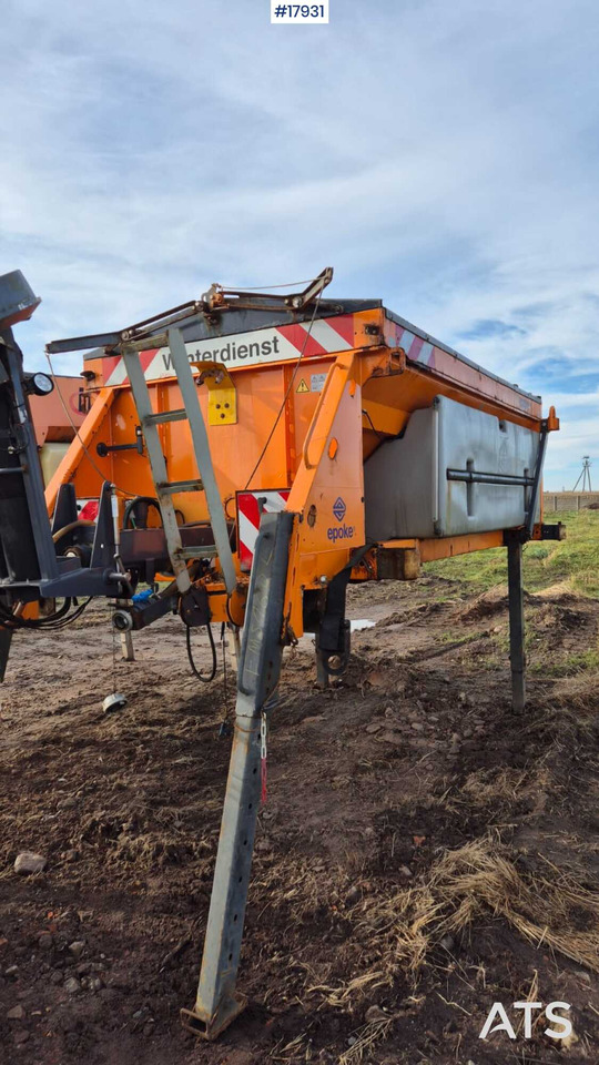 모래/ 소금 살포기 EPOKE SH3401 5m3 sand/salt spreader (2007) : 사진 16